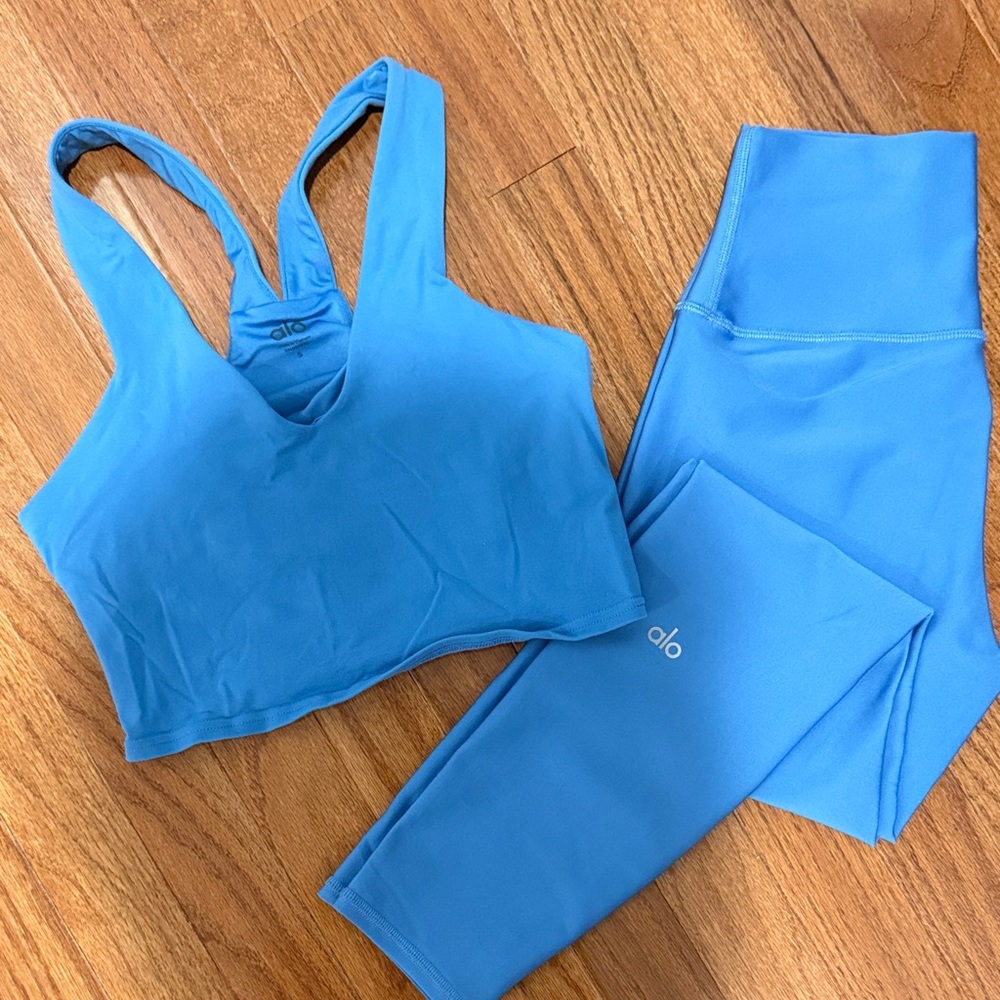 Alo Blue Sports Bra and Leggings Set